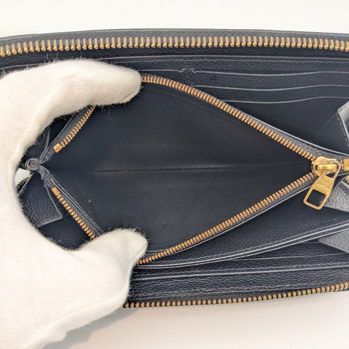 LOUIS VUITTON アンプラント ジッピーウォレット ブラック 12