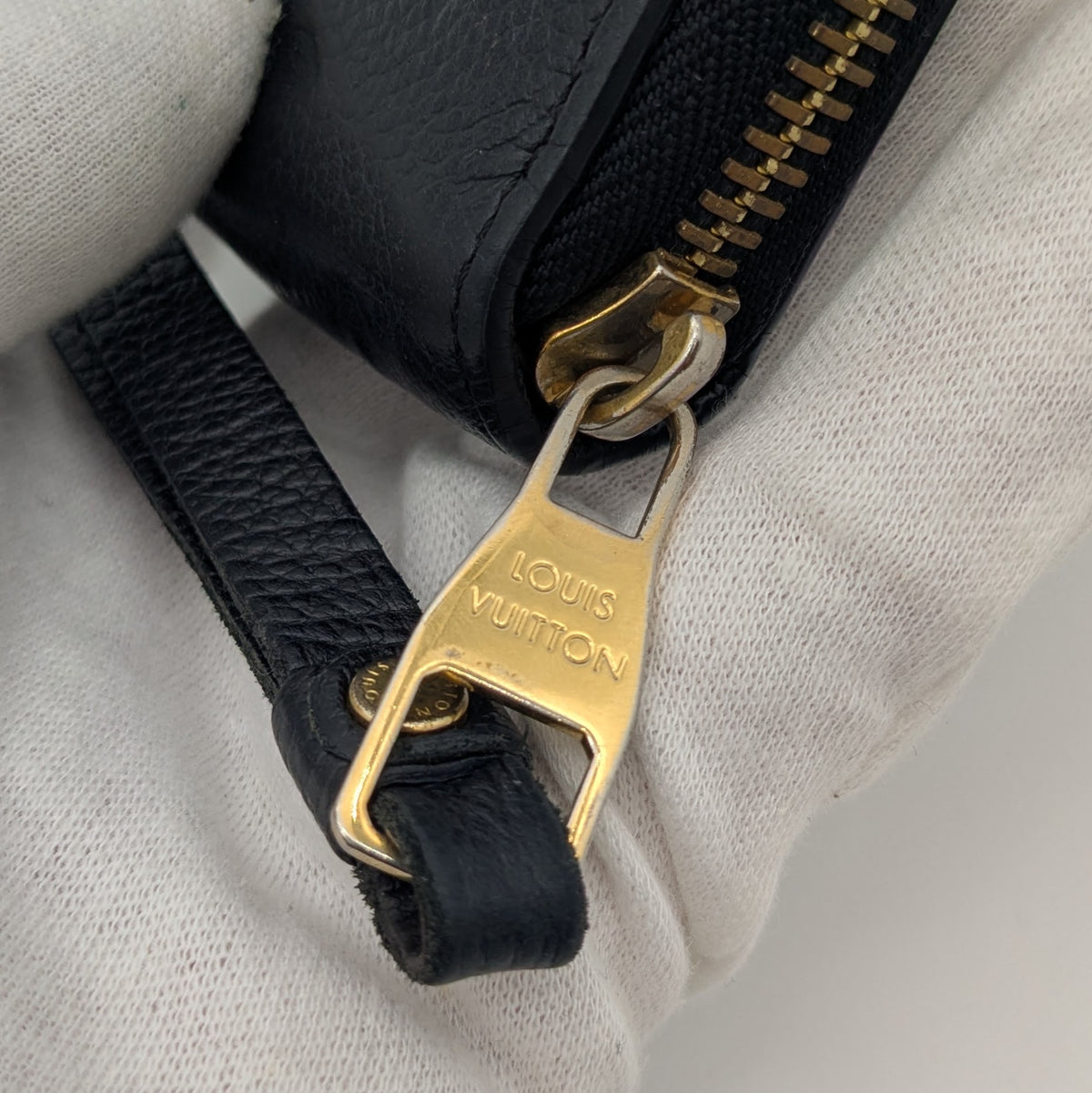 LOUIS VUITTON アンプラント ジッピーウォレット ブラック 10