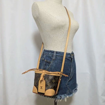 LOUIS VUITTON ノエ パース モノグラム ショルダーバッグ 3