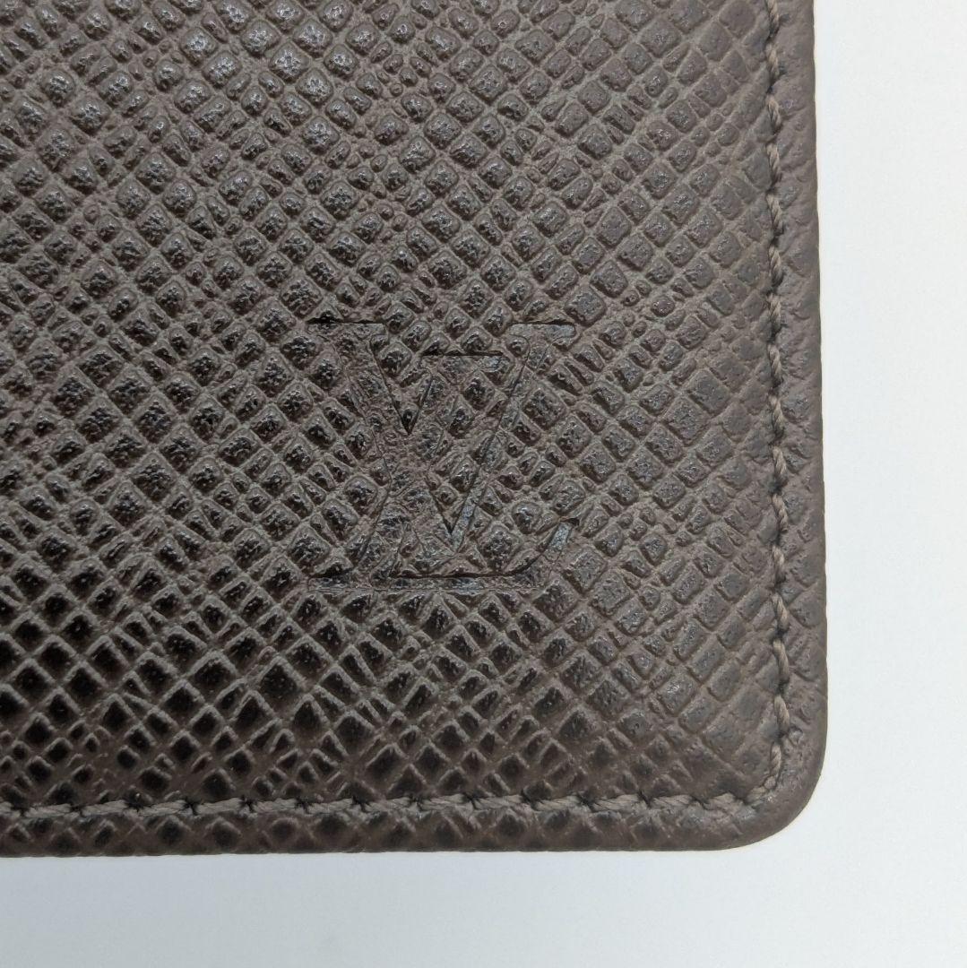 LOUIS VUITTON タイガ 二つ折り財布 ダークブラウン 17 シリアル番号